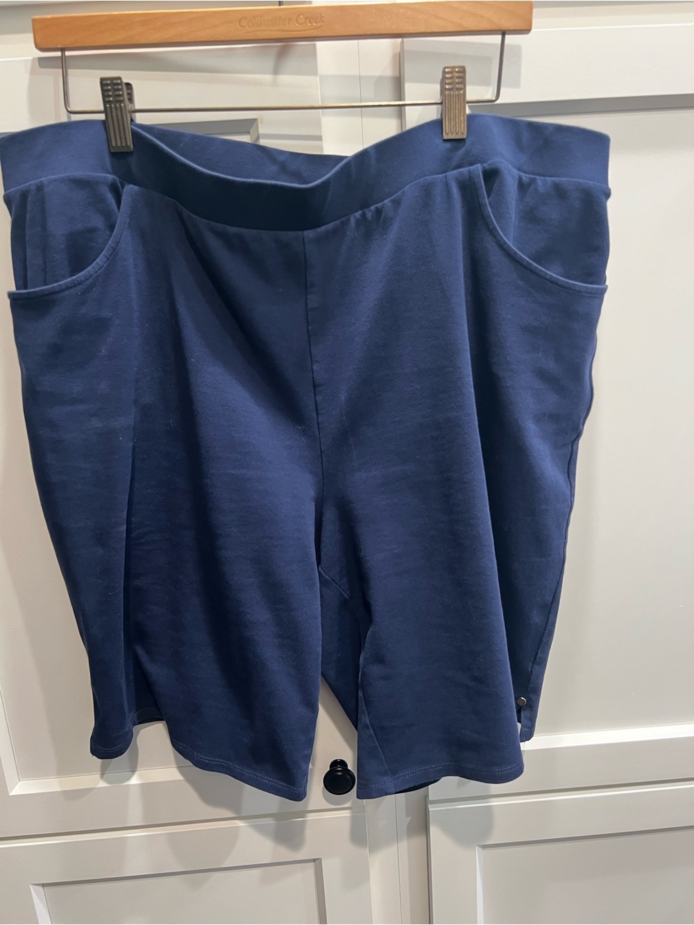 Chico's Navy Pull-On Bike Shorts with Pockets